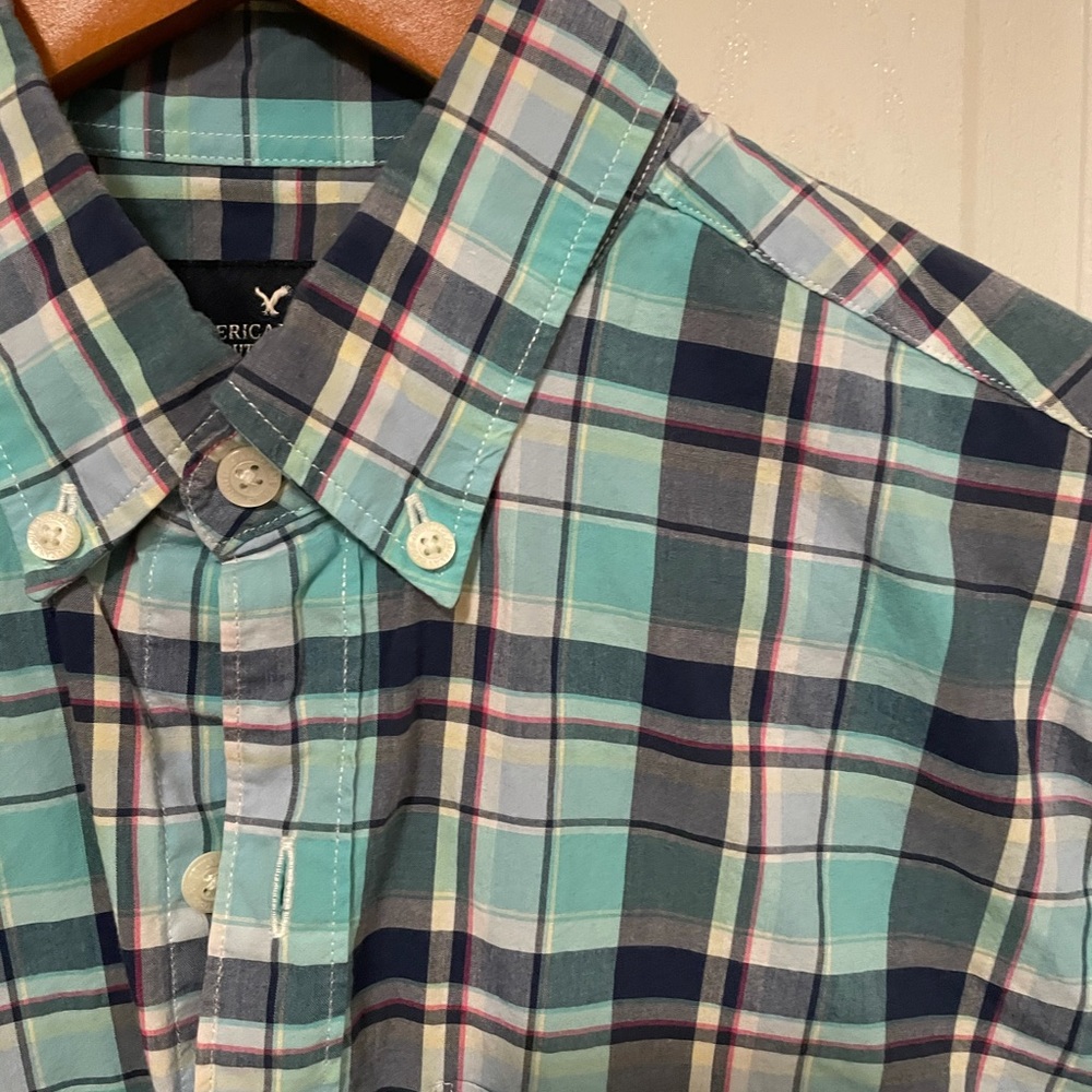 American Eagle men’s small lightweight button up